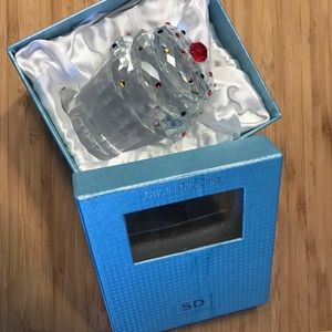 Simon Design Crystal Cupcake Paperweight